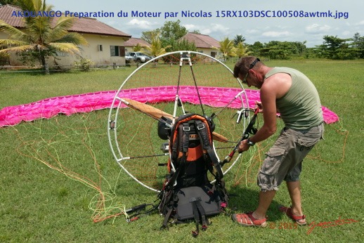 048 AKOUANGO Preparation du Moteur par Nicolas 15RX103DSC100508awtmk.jpg