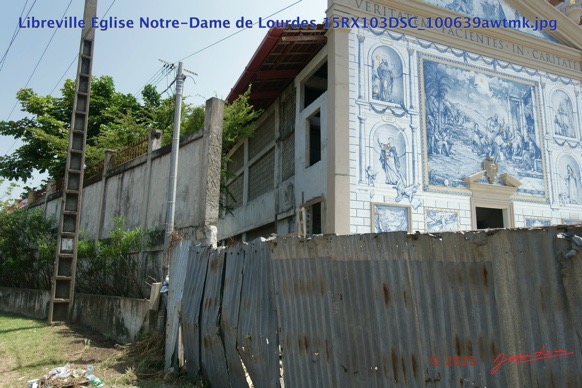 005 Libreville Eglise Notre-Dame de Lourdes en Travaux 15RX103DSC_100639awtmk.jpg