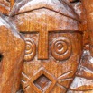 155 Saint-Michel de NKEMBO 2 Poteau Sculpte avec Scene Biblique 20E80DIMG_201228146273_DxOwtmk 150k.jpg