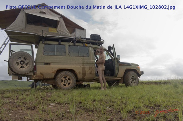 165 Piste OFFOUE Campement Douche du Matin de JLA 14G1XIMG_102802wtmk.JPG