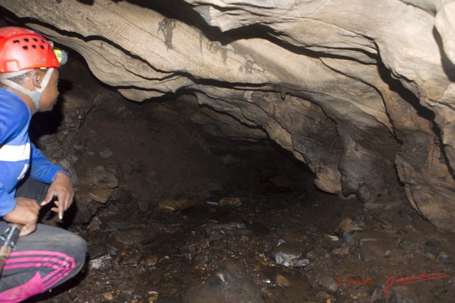067 LIPOPA 1 la Grotte Passage Souterrain en Riviere et Karl 16E5K3IMG_120234wtmk.jpg