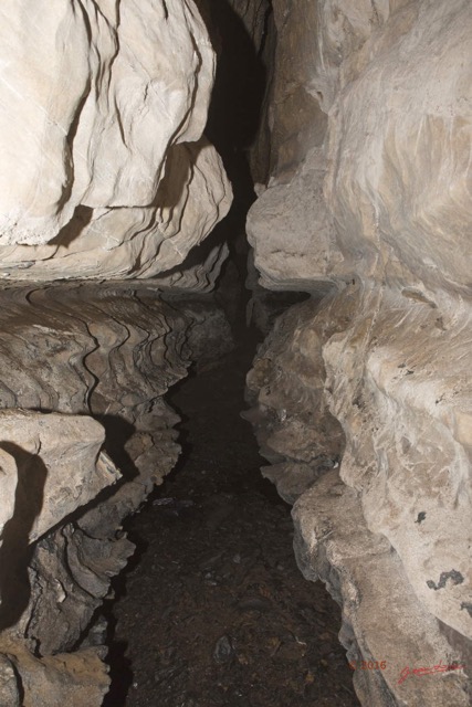 127 BOUKAMA la Grotte Tunnel de Passage 16E5K3IMG_119969wtmk.jpg