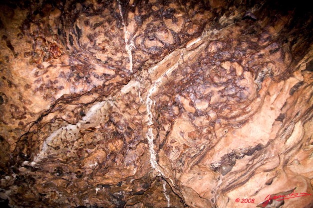 067 LEKABI Grotte Plafond avec Fissure 8EIMG_26710wtmk.jpg
