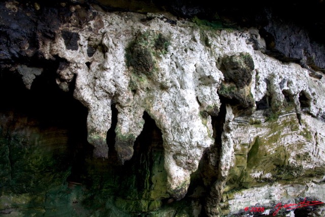 111 LEKABI Grotte Entree Falaise et Stalactites 8EIMG_26799wtmk.jpg