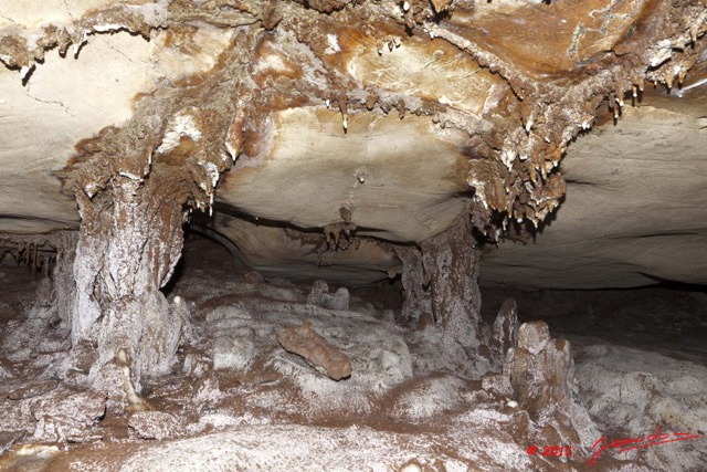 022 Grotte de BONGOLO Concretions 11E5K2IMG_71725wtmk.jpg.jpg