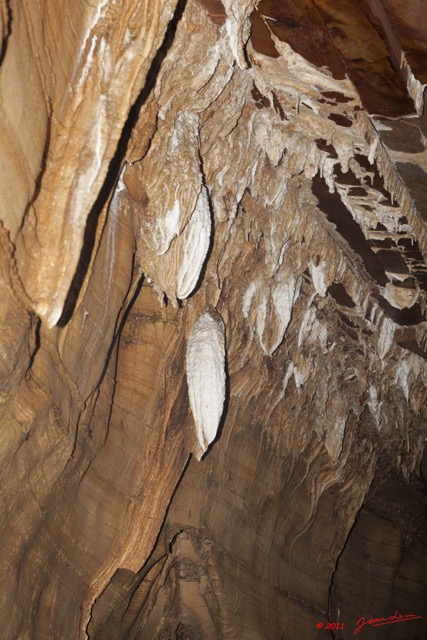 028 Grotte de BONGOLO Parois avec Concretions 11E5K2IMG_71763wtmk.jpg.jpg