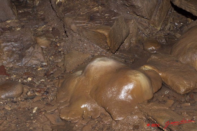 049 Grotte de BONGOLO Stalagmites Naissantes 11E5K2IMG_71751wtmk.jpg.jpg