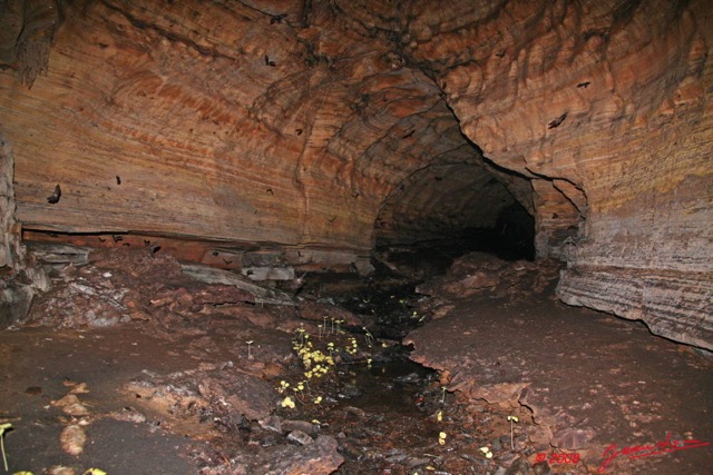 025 Grotte LIHOUMA Tunnel 8EIMG_18897WTMK.JPG