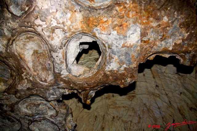 031 TSONA Grotte Concretions 8EIMG_23416wtmk.jpg