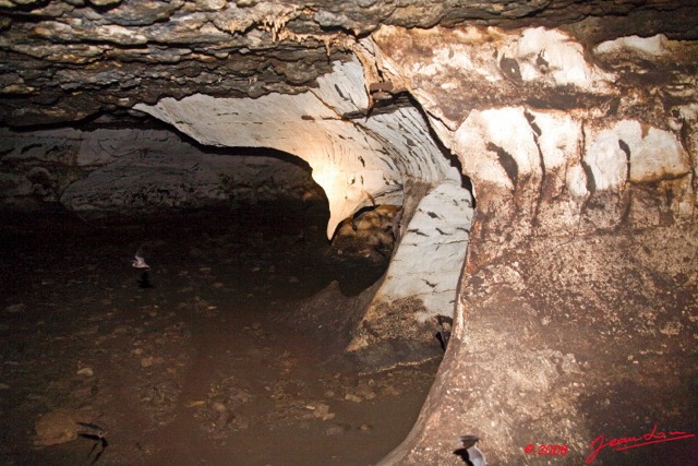 033 TSONA Grotte Concretions 8EIMG_23445wtmk.jpg