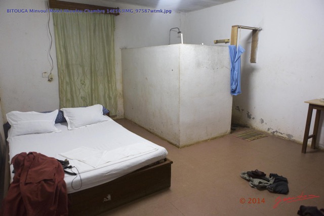 014 BITOUGA Minvoul Motel Akoulou Chambre 14E5K3IMG_97587wtmk.jpg