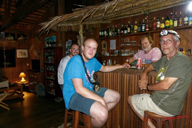 173 LOANGO 3 Campement Loango Sud Marche Sette-Cama Adventure and Fishing Lodge Biere du Retour avec Eric 16RX104DSC_1000660_DxOwtmk.jpg