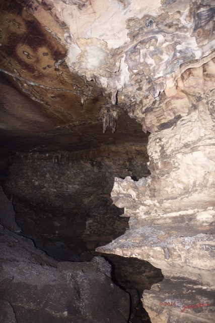 079 MISSIE la Grotte Tunnel de Passage 16E5K3IMG_120333wtmk.jpg
