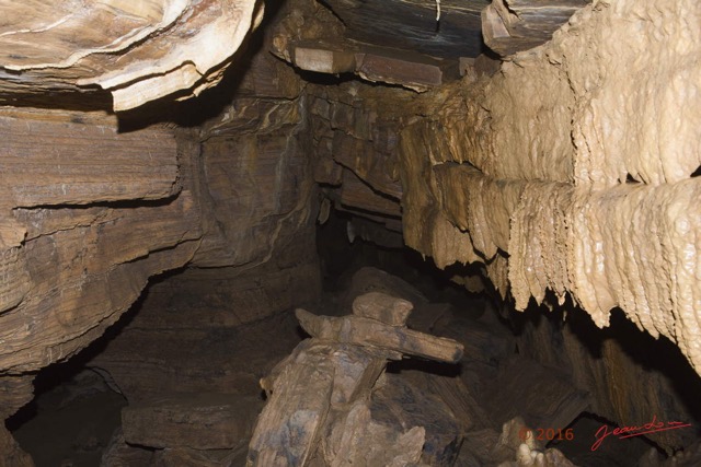 048 BOUKAMA la Grotte Cavite 1 avec Concretions 16E5K3IMG_120034wtmk.jpg