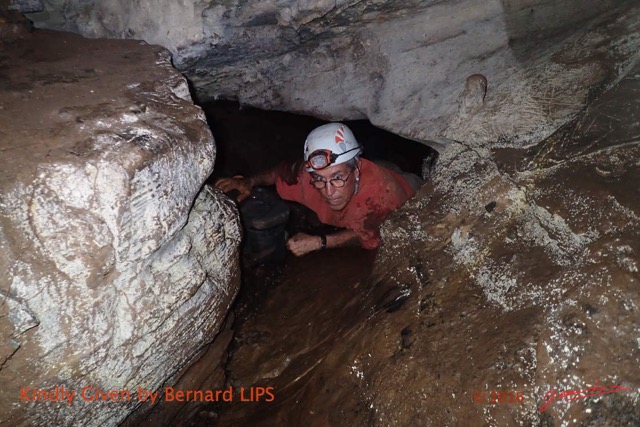 171 Boukama la Grotte Passage dans la Riviere par JLA Photo Bernard Lips 16OTG3BLIMG_1119wtmk.jpg