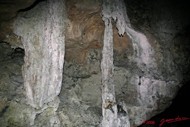 046 Grotte KESSIPOGHOU MBera 2 Stalacmite 8EIMG_18703WTMK.JPG