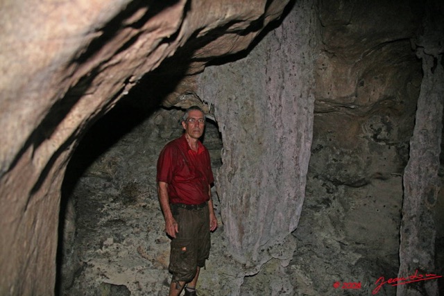 048 Grotte KESSIPOGHOU MBera 2 Stalacmite JLA 8EIMG_18712WTMK.JPG